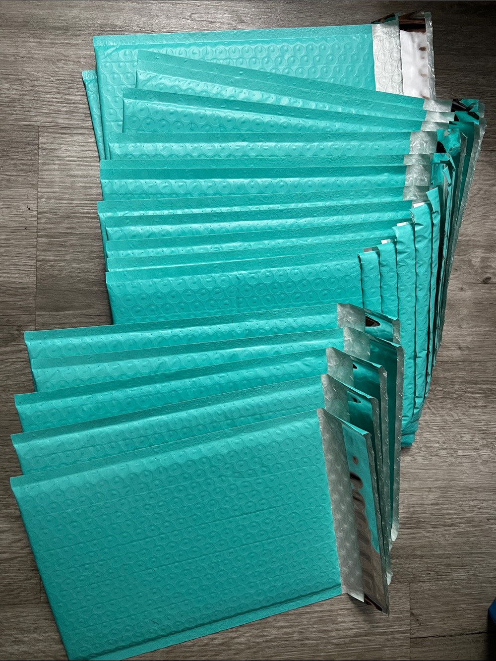 Turquoise Bubble Mailers - Pack of Coordinated Envelopes 19